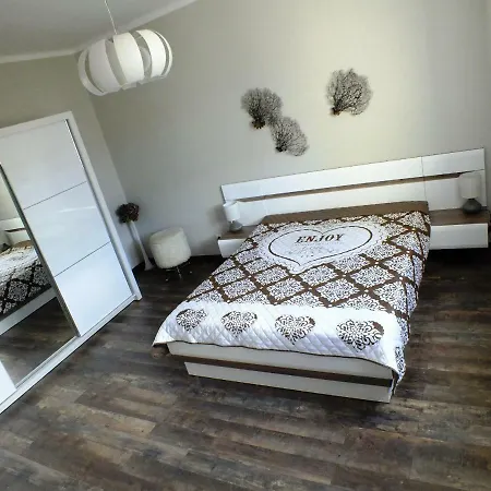 Apartament Michala 37 *